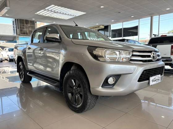 TOYOTA HILUX 2.8 SRV 4X4 CD 16V DIESEL 4P AUTOMÁTICO